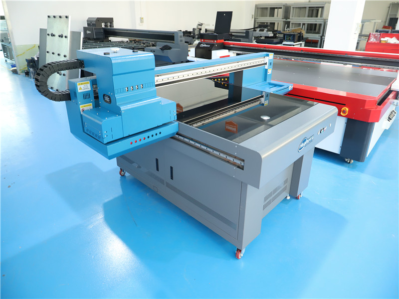 燈罩彩印機(jī)-燈罩印刷機(jī)(圖2) 燈罩彩印機(jī)-燈罩印刷機(jī)(圖2)